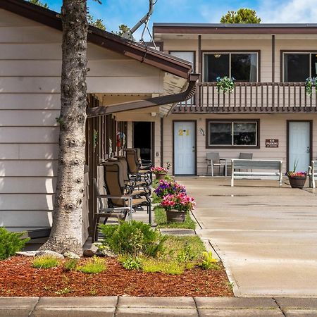 Lazy Duck Inn West Yellowstone Extérieur photo