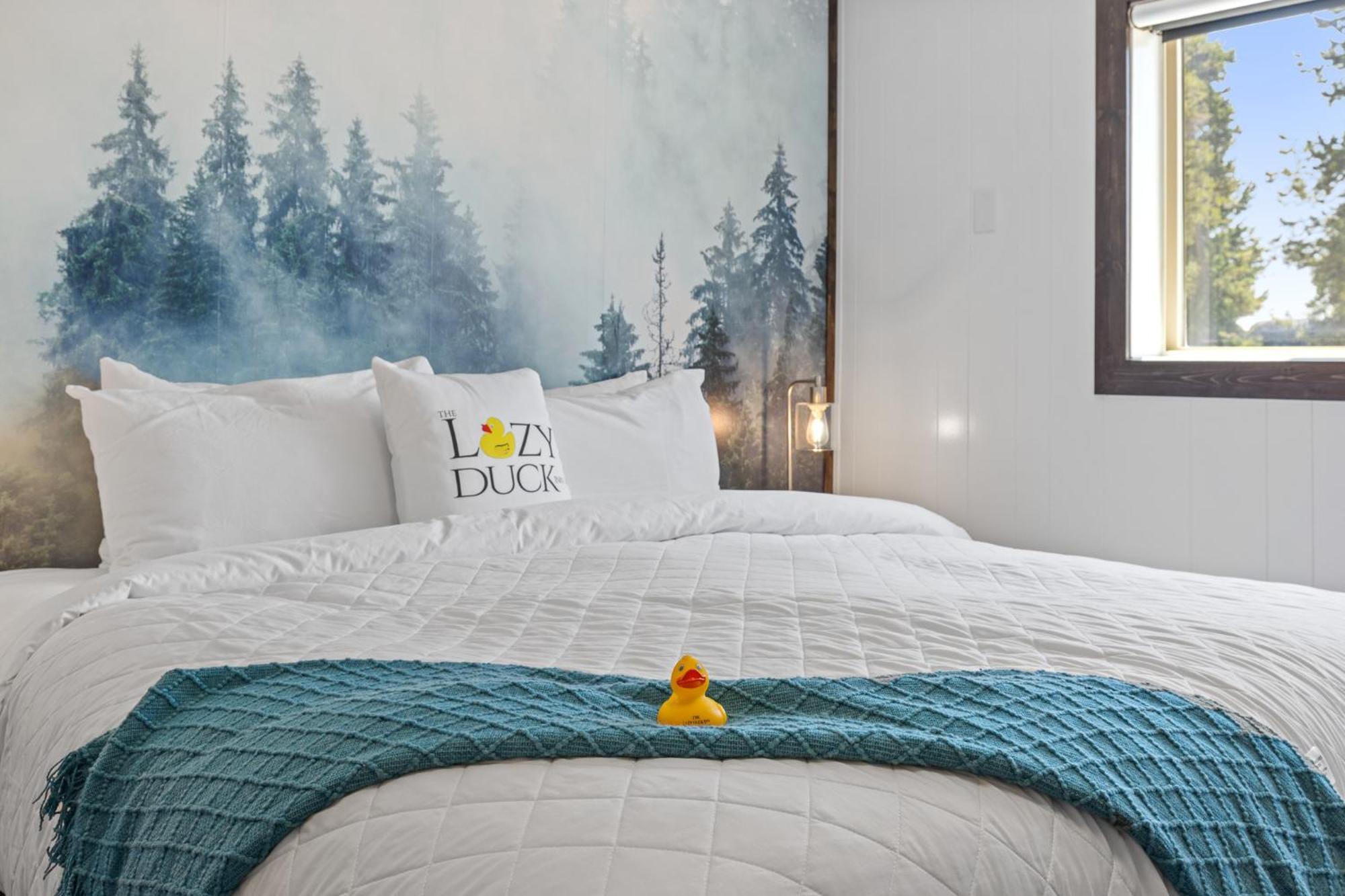 Lazy Duck Inn West Yellowstone Extérieur photo